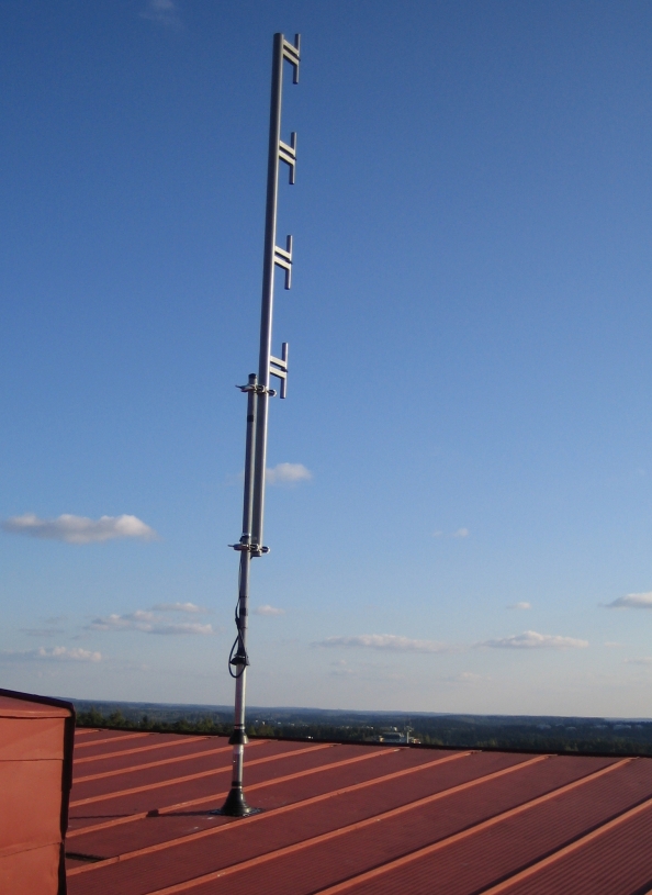 DMR-toistimen antenni
